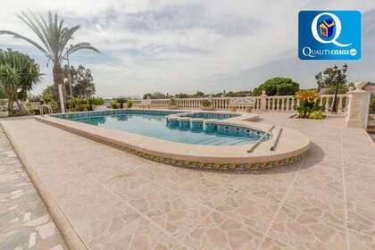 House for sale in San Vicente del Raspeig/Sant Vicent del Raspeig, Alicante. 