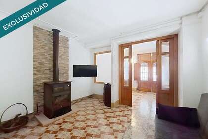 联排别墅 出售 进入 Elda, Alicante. 