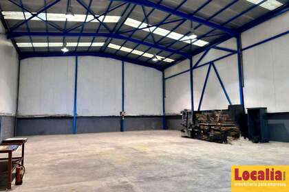 Nave industrial en Cartes, Cantabria. 
