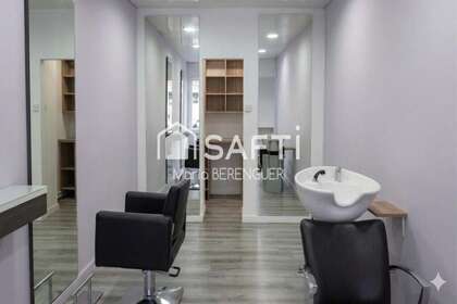 Commercial premise for sale in Mollet del Vallès, Barcelona. 