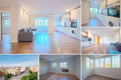 Flat for sale in Sevilla. 