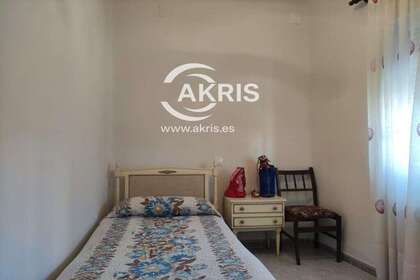 House for sale in Mocejón, Toledo. 