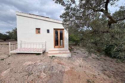 Country house for sale in Tivenys, Tarragona. 