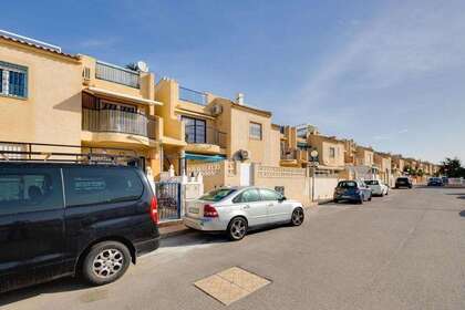 Flat for sale in Torrevieja, Alicante. 