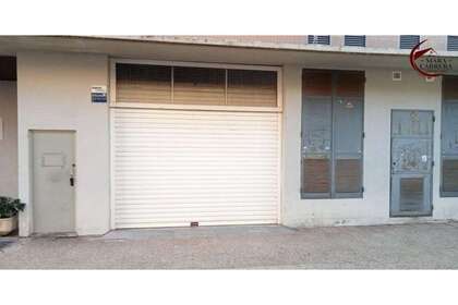 Commercial premise for sale in Gandia, Valencia. 