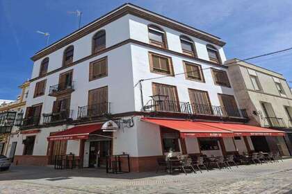 Commercial premise for sale in Sevilla. 