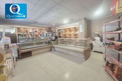 Local comercial en Mutxamel/Muchamiel, Alicante. 
