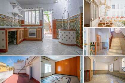 House for sale in Sevilla. 