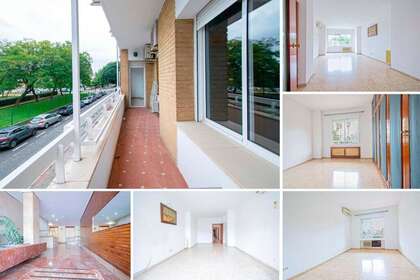 Flat for sale in Sevilla. 
