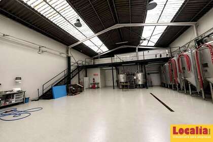Warehouse for sale in Camargo, Cantabria. 