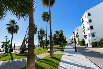 Flat for sale in San luis de sabinillas, Málaga. 