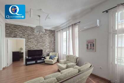 Apartment for sale in Alicante/Alacant. 