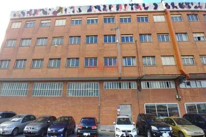 Commercial premise for sale in Santander, Cantabria. 
