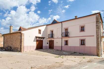 House for sale in Villafruela, Burgos. 