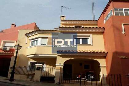House for sale in Castilleja de Guzmán, Aljarafe, Sevilla. 