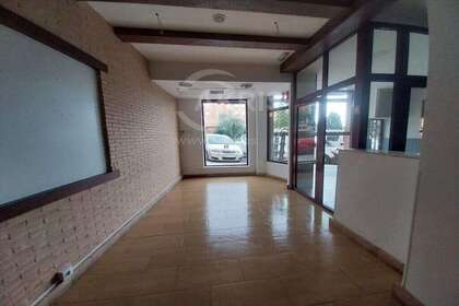 Commercial premise for sale in Toledo. 