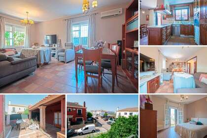 Chalet Adosado venta en Mairena del Aljarafe, Sevilla. 
