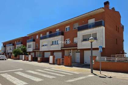 Chalet Adosado venta en Vilanova de Segrià, Lérida (Lleida). 