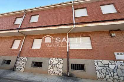 Edificio venta en Villaquejida, León. 
