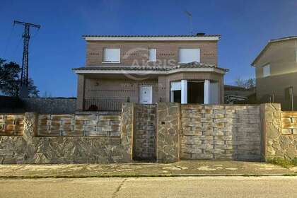 Casa venta en Venturada, Madrid. 