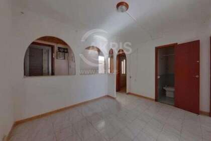 Flat for sale in Badalona, Barcelona. 