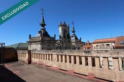 Penthouse for sale in Astorga, León. 