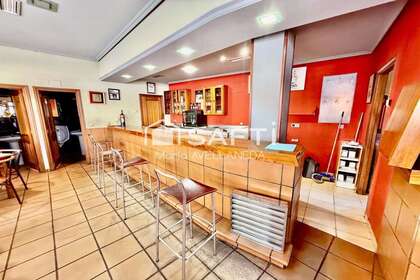 Commercial premise for sale in Valencia de Don Juan, León. 
