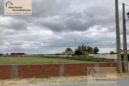 Parcelle urbaine vendre en Nava de Arévalo, Ávila. 
