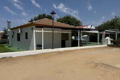 Building for sale in Castilblanco de los Arroyos, La Vía de la Plata, Sevilla. 
