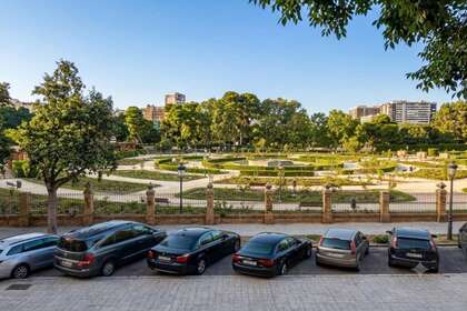 Apartment for sale in Valencia. 