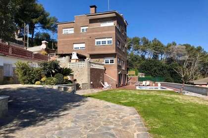 Дом Продажа в Sant Boi de Llobregat, Barcelona. 