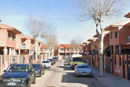 Cluster house for sale in Seseña, Toledo. 