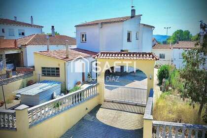 Country house for sale in Vidreres, Girona. 