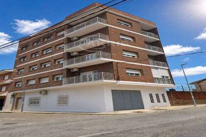 Commercial premise for sale in Mocejón, Toledo. 