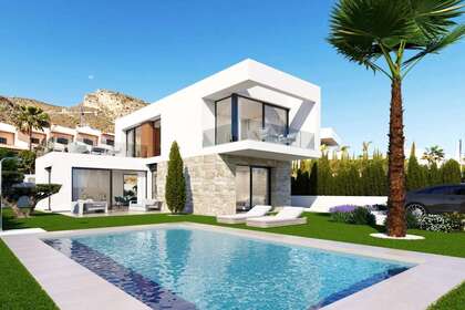 Domy na prodej v Finestrat, Alicante. 