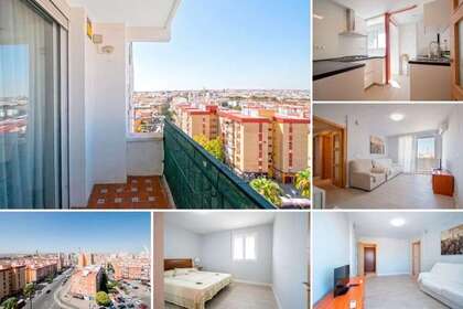 Flat for sale in Sevilla. 