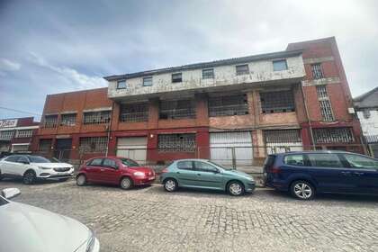 Warehouse for sale in Maliaño, Cantabria. 