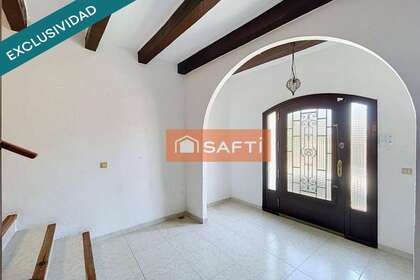 Дом Продажа в Santa Margarida i els Monjos, Barcelona. 