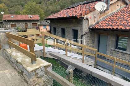 Landhaus zu verkaufen in Posada de Llanera, Asturias. 