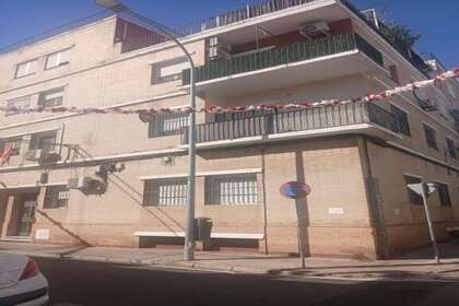 Flat for sale in Sevilla. 
