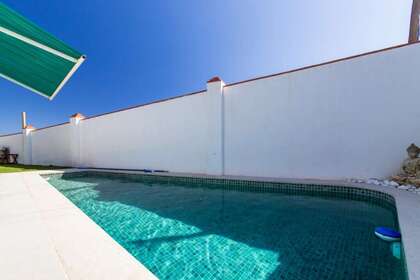 House for sale in Benalmádena, Málaga. 