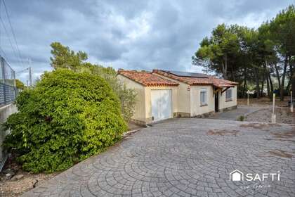 House for sale in Querol, Tarragona. 