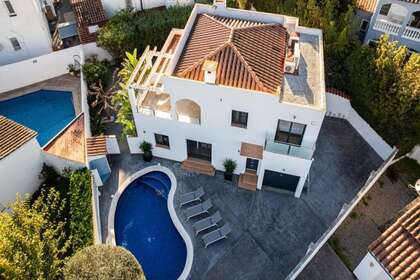 House for sale in Empuriabrava, Girona. 