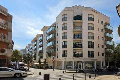 Local comercial venta en Cambrils, Tarragona. 