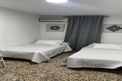 Flat in Sevilla. 