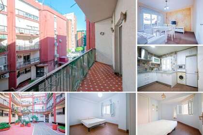 Flat for sale in Sevilla. 