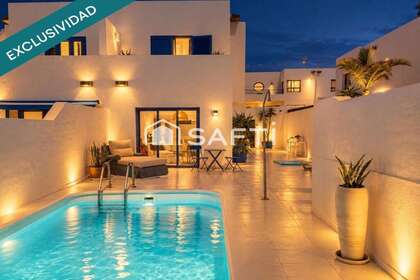 Chalet Adosado venta en Lanzarote. 